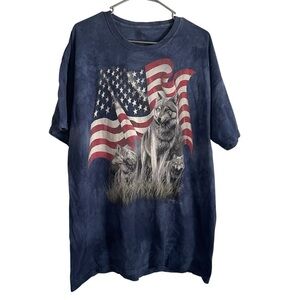 Vintage 2001 The Mountain Jeremy Paul Wolf American Flag Blue T-shirt Size 2XL